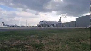 3000 kép és 2,5 óra 12 másodpercben. #DEB 😉 3000 pictures and 2.5 hours in 12 seconds. #DEB 😉 #Debrecen #DebrecenInternationalAirport #timelapse #airport | Debrecen International Airport