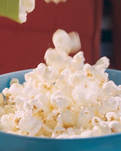 Made with three simple ingredients, SKINNYPOP Popcorn is satisfyingly salty and endlessly delicious. | SkinnyPop