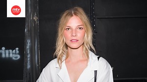 Yhdysvalloissa uraa tekevä Suvi Riggs muuttaa – näin huippumallin perhe poseeraa suloisessa potretissa