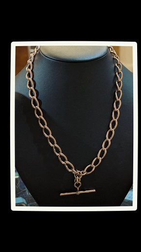 Here is an overview of just some of the gold chains and necklaces for auction tomorrow Tuesday 27th of May at our auction rooms on Cows Lane Temple Bar Dublin 8 Full details of this auction can be seen on our website www.jwa.ie #johnweldonauctioneers #discovertemplebar #auctions #jewelleryaddict #auction #whatsonintemplebar #fyi #fyp #chain #necklaces #necklaceoftheweek #necklaceoftheday #necklace #gold #goldnecklace #goldchain #necklace #thelook #lookoftheday #lookbook #wow #amazing #vibe #good