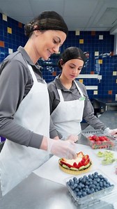 This duo brings their mother-daughter dynamic from home to the Bakery. Sarah, a Bakery apprentice, shadows her mom and decorator, Majlinda, to learn different decorating techniques and the ins and outs of the department. 💗 | Publix
