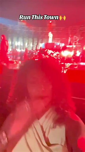 Rihanna Performing 'Run This Town' in a Short Clip
