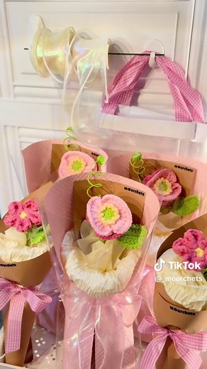 Crochet Flowers: Creating Beautiful Pink Flower Wraps