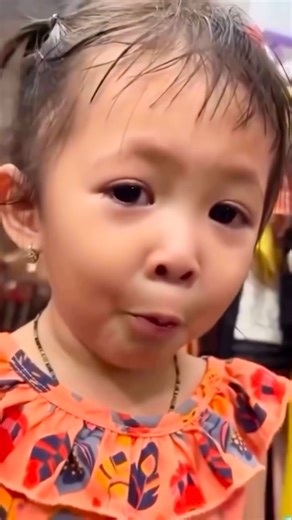 Pravin Nx on Instagram: "A saree from pravin nx fixes your all problems 🤣🤣🤣 #marketingreel #badlapur #badlapursareeshop #botiquesarees #women"