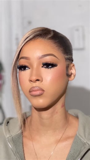 ILLSBEAUTY | 📍NYC Makeup Artistry on Instagram: "My Girls are so Teaaaaa 😍 Book this look under Signature Clean Beat ✨ A signature clean beat is a neutral color or brown shadow without eyeliner ! It does not come with anything more than what you see here You can choose to do a different color in your waterline • • • • #nycmua #brooklynmakeupartist #makeuplooks #makeupforblackwomen #wakeupandmakeup #illsbeauty #melaninmakeupdaily #nymakeupartist #nymua #brooklynmua"