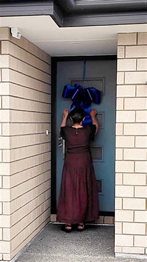 Bow’s up 🎀 and 503C West Street, Ashburton is officially prepped for settlement day tomorrow! #AshburtonRealEstate #SettlementDay #HarcourtsAshburton #SoldByTammy #WestStreet | Tammy McDougall, Harcourts Ashburton Real Estate