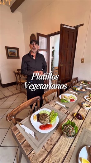 Sultan Kabab on Instagram: "Si tu propósito es cuidar tu cuerpo pero tu paladar no quiere negociar el sabor, ¡tienes que probar nuestro menú vegetariano! En Sultan Kabab hemos perfeccionado las recetas tradicionales del Medio Oriente para traerte opciones frescas, nutritivas y llenas de especias que te harán olvidar que estás “a dieta”. Desde nuestro hummus artesanal hasta el falafel más crujiente de la ciudad. ¡Cumplir tus objetivos nunca supo tan bien! 😋 📍 Te esperamos en el corazón del Cent