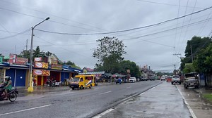 20K views · 227 reactions | VIDEO: Mao kini ang sitwasyon sa Ormoc City, alas 12:50 sa udto, November 3, 2025. Sa 11AM weather bulletin sa Pagasa, gipaubos na sa Signal Number 3 ang Ormoc ug mga silingan nga lungsod sa Isabel, Albuera, Merida ug Palompon. l via JKDP | DYRG 101.5 FM 'Blue Radio' | Facebook