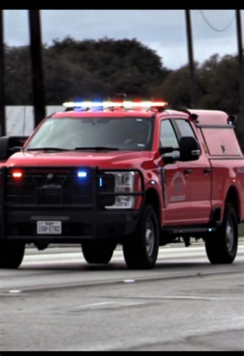 Boerne Fire Department Squad 41 Responding Code 3 #firetruck #firedepartment #emergencyvehicle #firefighter #firstresponder