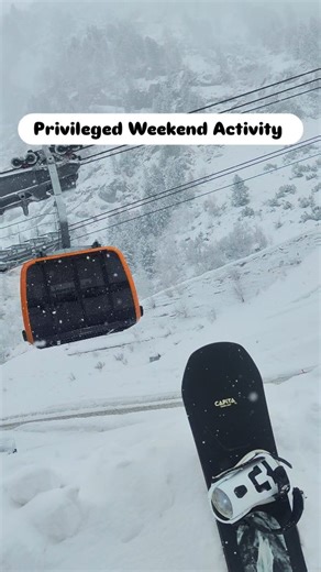 Philip Erdmann on Instagram: "Today was the first real Powder day this season 😍 #snowboard #powder #munich #stubai"