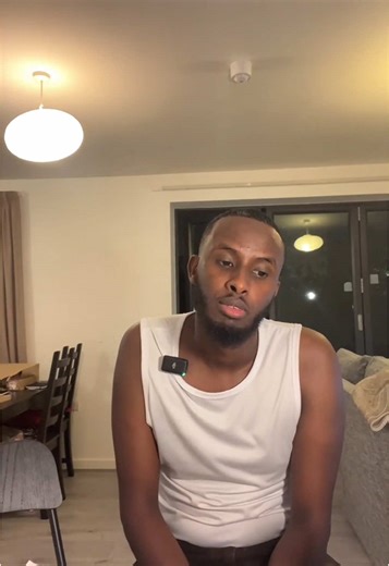 hooyo ama hoy? a poem i wrote after Qasim asked me a question ‘what does home mean to you’… may Allah grant all of our mothers Jannah ❤️ this piece is for all the mothers out there, for all the sons, all the daughters, and to those that needed to hear this… ❤️