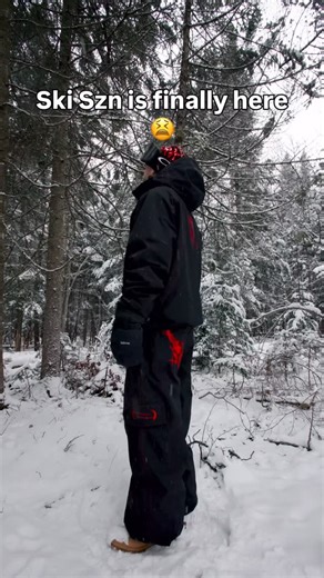 WEARWISE.CO on Instagram: "Finally ! Get your whole fit in bio ! Few left ! #wearwise #snowpants #baggypants"