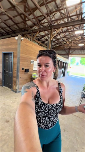 Makeup Feed With Me: Feeding 18 Horses with Tribute Equine Nutrition