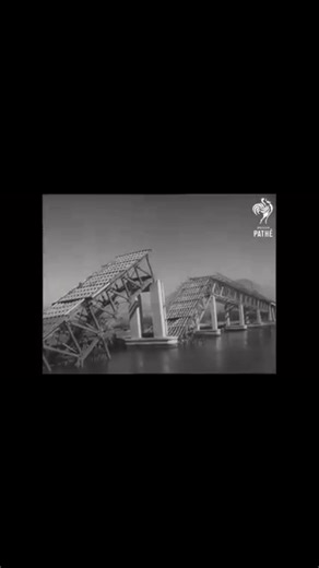 The collapse of Second Narrows bridge in 1958. | Old Vancouver Series