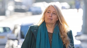 ‘Human Swan’ paramotor flyer tells FAI: I was paranoid about other pilots