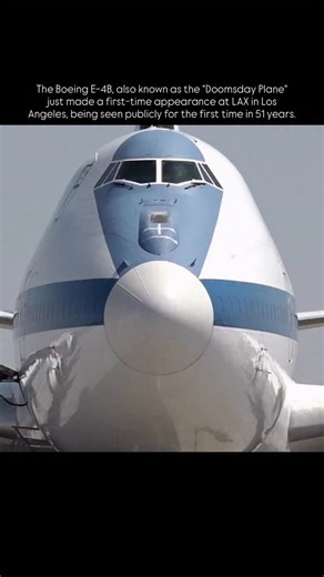 Matti on Instagram: "The plane is equipped with EMP proofing, in-flight refueling, a global communications centre, and extensive armour built around it. There are a total of 4 E-4B’s in existence, with one on alert 24/7. Posted for educational purposes only Credit @05blur"