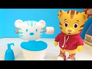 Toys Playing Compilation Daniel Tiger’s Neighbourhood! Circus Fun, Ocean Beach and Making Pizza!