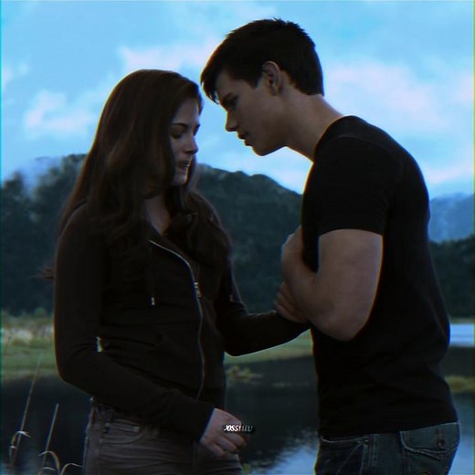 Que isso Jacob 😛 Carne, e osso, e muito calor 👄🫦 Twilight (2010) movie edit