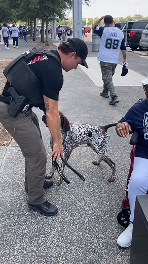 3.4K views · 1.7K reactions | Outside @attstadium before the @dallascowboys game against the @nygiants, a firefighter from the @arlingtontxfire department showed how you get a dog to pose for a photo. #fortworth #texas #arlington #football #dallascowboys #nygiants #sports #dogs #dog #dogart #dogsofinstagram | Fort Worth Star-Telegram | Facebook