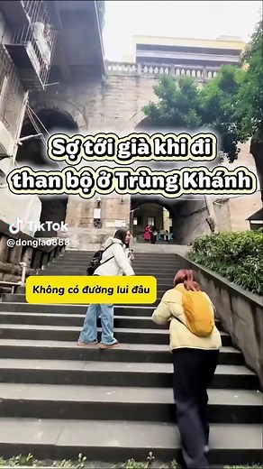 Trải Nghiệm Đi Thang Máy Độc Đáo Ở Trùng Khánh