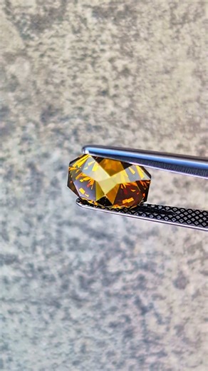 Vivid Sphalerite - 3.74 ct #gemstone #germanygems #sphalerite