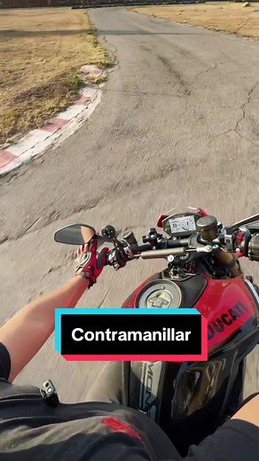 Dominando el contramanillar en motocicletas