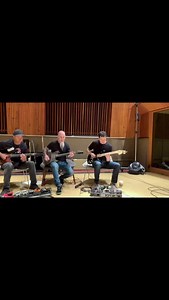 Amongst these Knights of Shred, I am the Hound. #chug #goodtimes @nunobettencourtofficial @tommorello @ramindjawadi_official #danweiss @fender @fendercustomshop | Scott Ian