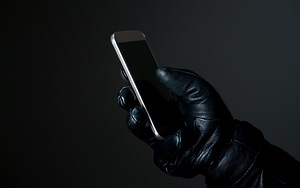 The 5 Wildest Things About the FBI’s Secret Phone App for Criminals