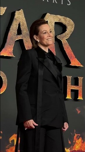 Avatar : De Feu et de Cendres - Avant-première européenne : Photocall équipe du film