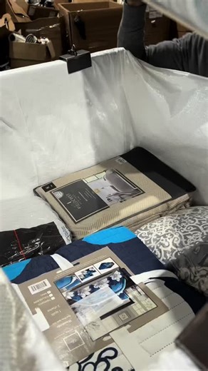 Luxury comfort for better sleep ! #brands #wholesale #bedroom #comforter #shipping