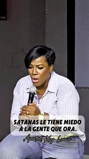 La historia misma se ha encargado de demostrarle a la humanidad que el poder más grande a nivel espiritual, es el poder demostrarle la ORACIÓN. Y la única autoridad legítima y legal, está en orar en el nombre de Jesús. Jesús es el único puente entre el cielo y la tierra, y el único puente entre el Padre y sus hijos. Así que dejar de llorar, y ponte a orar porque la guerra ya está ganada! Sacúdete.✍🏾 Tienes que ver el mensaje completo en el canal de YouTube ( LOS MIEDOS DE SATANAS)