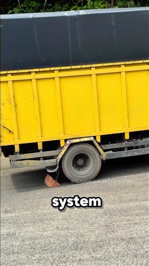 This Truck Driver Made an Automatic Handbrake 🤯