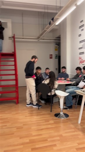 Prat FP on Instagram: "Durant la setmana passada els alumnes de 1r de Màrqueting van estar treballant en les seves creacions per la Hackathón, juntament amb els estudiants de @lopezvicubcn ✍🏼✨ 🎬 Estan sortint unes idees molt creatives i originals, que queden reflectides en les creacions dels storyboards que han hagut de dissenyar abans de portar a terme les gravacions a les botigues seleccionades del @coreixample 🎥🎞️ #pratfp #triafutur #beleader #hackathon #coreixample"