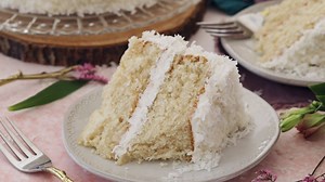 8.1K views · 137 reactions | An old-fashioned coconut cake, made with a soft, 2-layer vanilla cake, iced with an old-fashioned frosting straight from my grandmother’s cookbook! RECIPE: https://sugarspunrun.com/old-fashioned-coconut-cake/ | Sugar Spun Run | Facebook