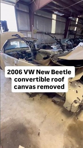 2006 Volkswagen Beetle convertible roof top canvas removed: hinges lifting cylinders motors location