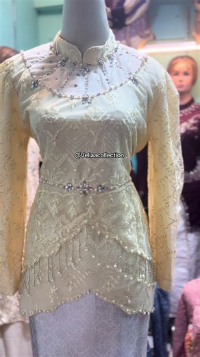 Kebaya Modern untuk Wisuda - Banyak Warna & Pesan Sekarang