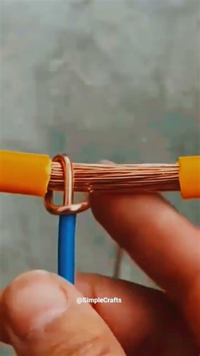 Tie the wire quickly and easily#WireWork #EasyTrick #QuickFix #DIYTips #SimpleProcess