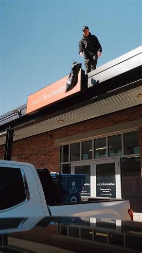 What a shot 🤯 #shorts #trickshots #vlog #marketing