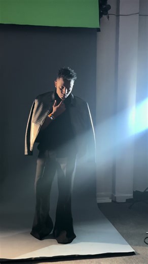 Musica y Fotos de Christopher Muneza