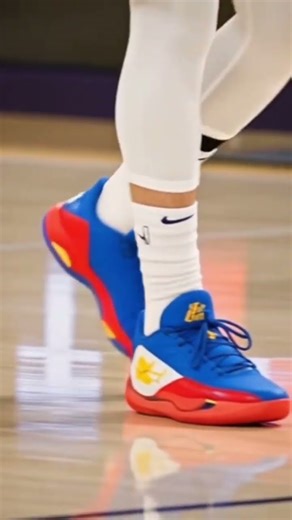 Dončić on the court and the details are everything. 👀#MFFL #LD77 #Basketball #NBA