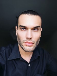 Athos Salomé: Modern-Day Nostradamus Who Predicted Queen's Death Believes Nuke War Is Imminent; World War III Could Begin Soon