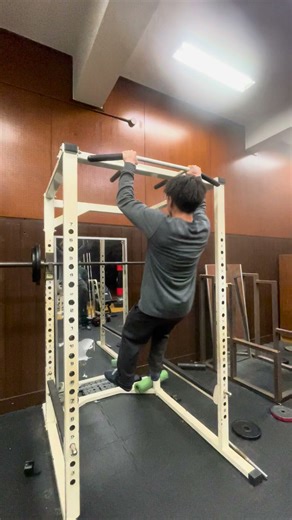 I can do 9 double arm pull-ups in one set now#gym #exercise #fitness #motivation #double lever