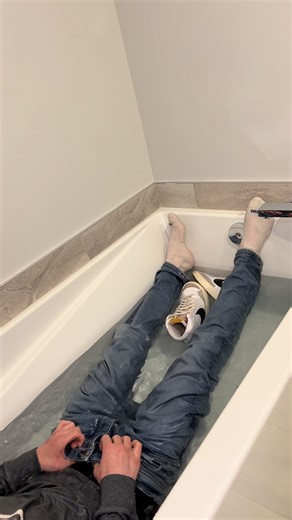 SocksNSoaks (@socksnsoaks)’s video of Outfit