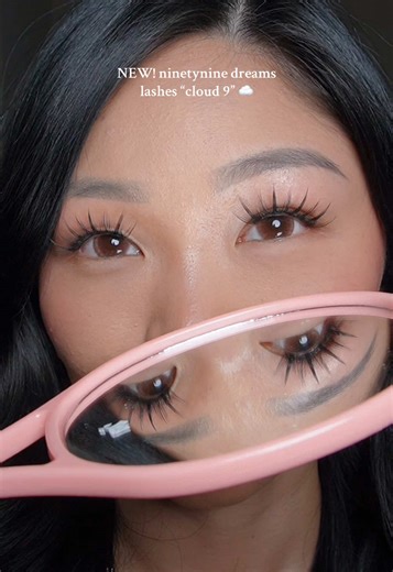 These lashes remind me of the Thai makeup style! 💕 ninetynine dreams code: “bethanyw” 🫶🏼 #lashes #lashclusters #mangalashes #lashtutorial #clusterlashes @NinetynineDreams