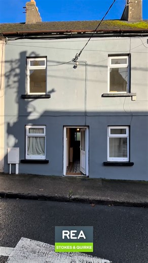 🏡25 O Neill Street, Clonmel, Co. Tipperary, E91 HD27🏡 🛌3 bedrooms 🛁1 bath 📐1,023 sq.ft ♨️Gas FCH ✅C3 BER 📍Excellent location 💰AMV: €185,000 👇For more information visit our website 🔗Reastokesandquirke.ie 🤔Thinking of buying or selling ? 👍Contact us VIA 📧Info@reastokesandquirke.ie ☎️052 6121788 📲Or DM us directly on here 😀 | REA Stokes & Quirke