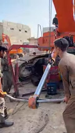 1.8M views · 10K reactions | Oil Droped  #machine #repairs #viralvideo #funny | MacTech Pakistan | Facebook