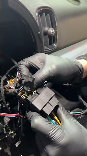 Instalación de pantalla para MINI con CarPlay y Android Auto 📲✨