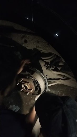 how to clean car brake discs 🚘🛻 What to do if the brakes on the car wheels are low 🚗🚙 #youtubesho...