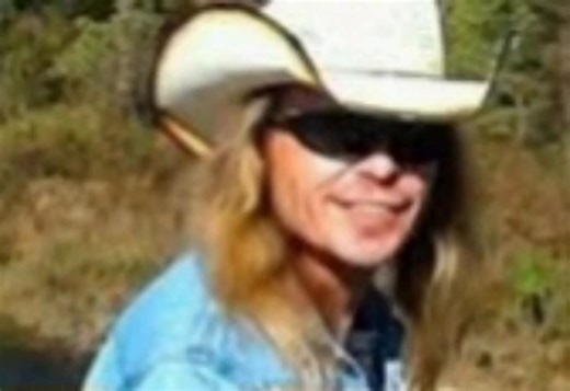 ATEAM GOLD ARTIST Ozark Gypsy now on the Cashbox Magazine Charts. HARD TIMES IN ARKANSAS. BGJ PROMOTIONS ♥️ BGJ MUSIC GROUP ♥️ RCM REAL COUNTRY MUSIC ♥️ ❤️ 🎶 | Beverly Jenkins