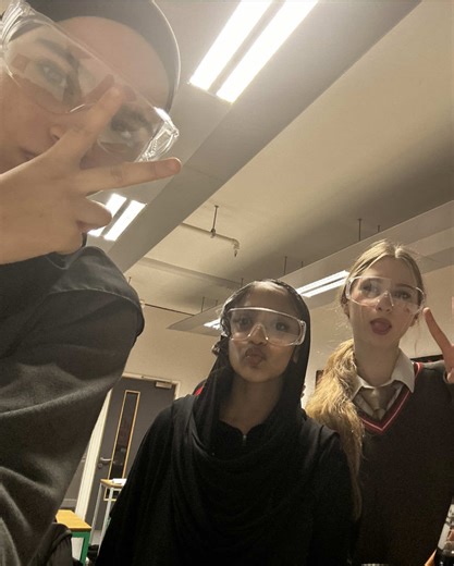 Experimenting with Dab Techniques in Science Class